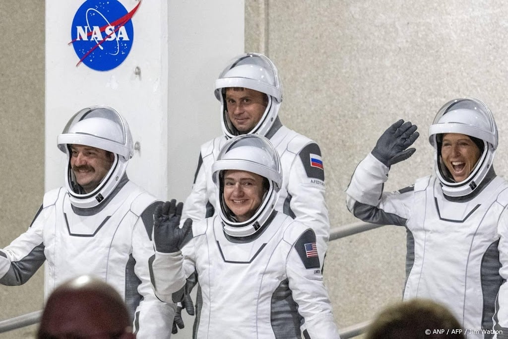 Nieuw team astronauten aangekomen op ruimtestation ISS