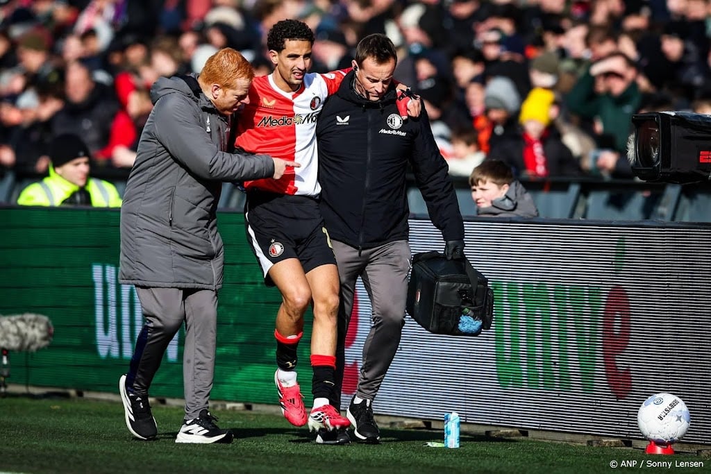 Van Persie: we zijn geblesseerde Targhalline wel even kwijt