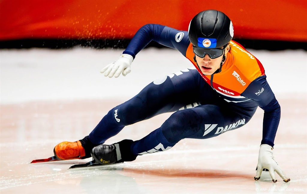 Van 't Wout op WK shorttrack ook op 500 meter ronde verder