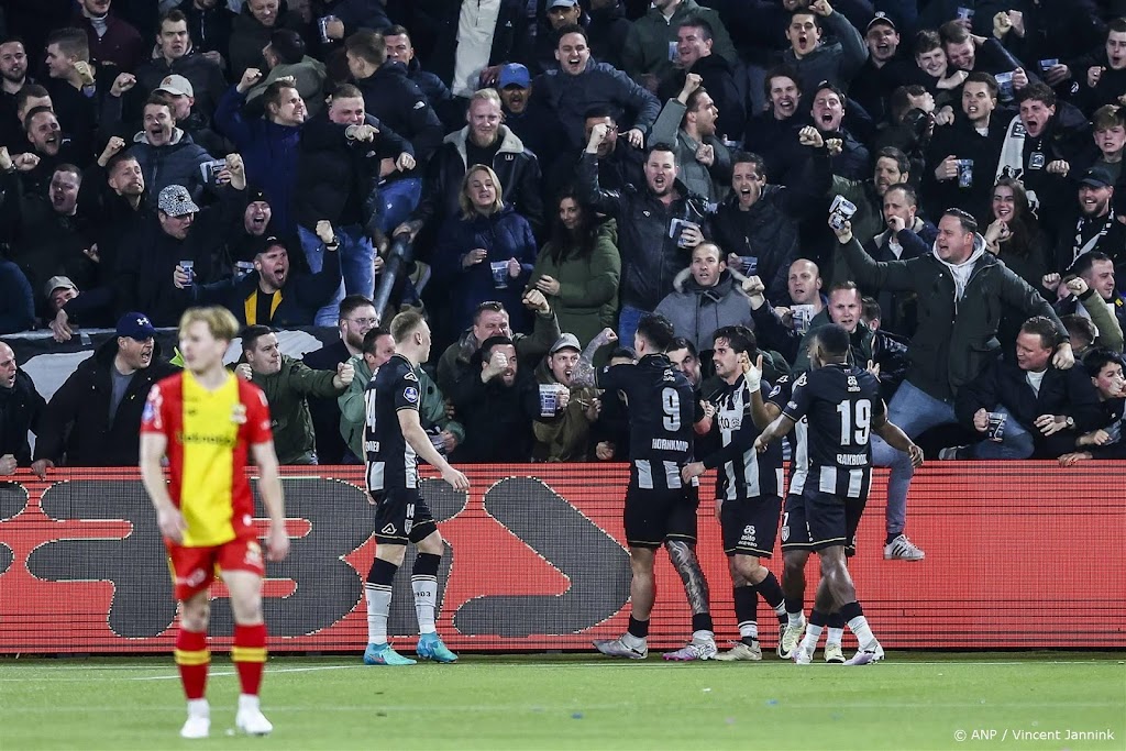 Heracles wint weer eens en is te sterk voor Go Ahead Eagles