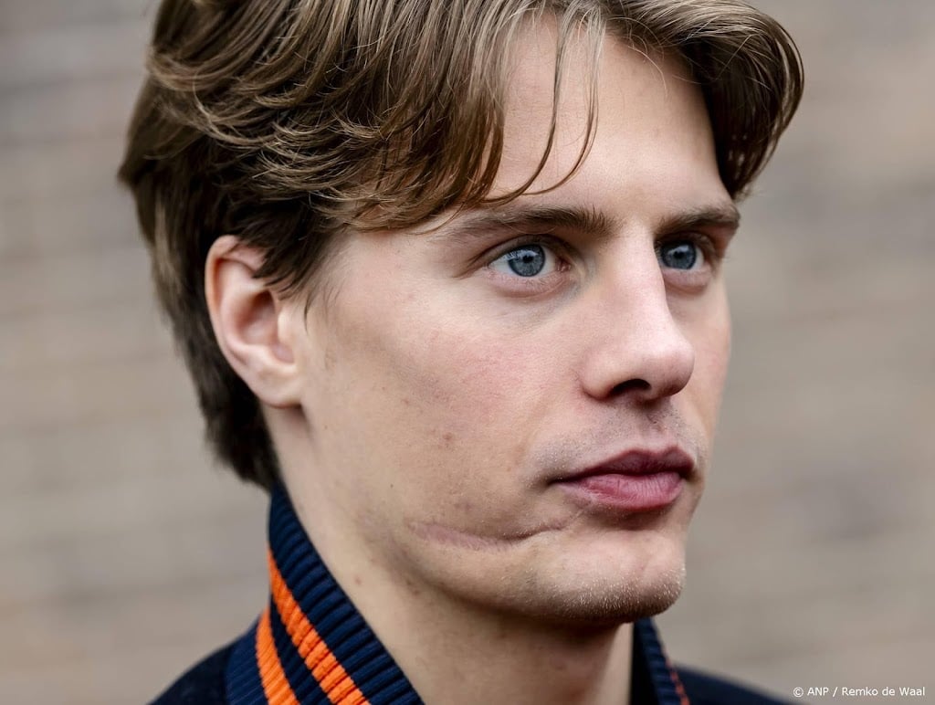 Shorttracker Jens van 't Wout grijpt op WK zilver op 1000 meter