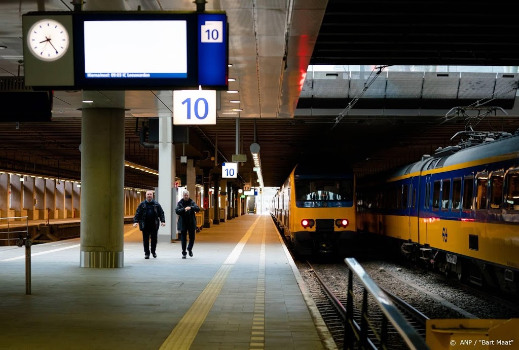 Vakbonden: zorgen over opstarten openbaar vervoer