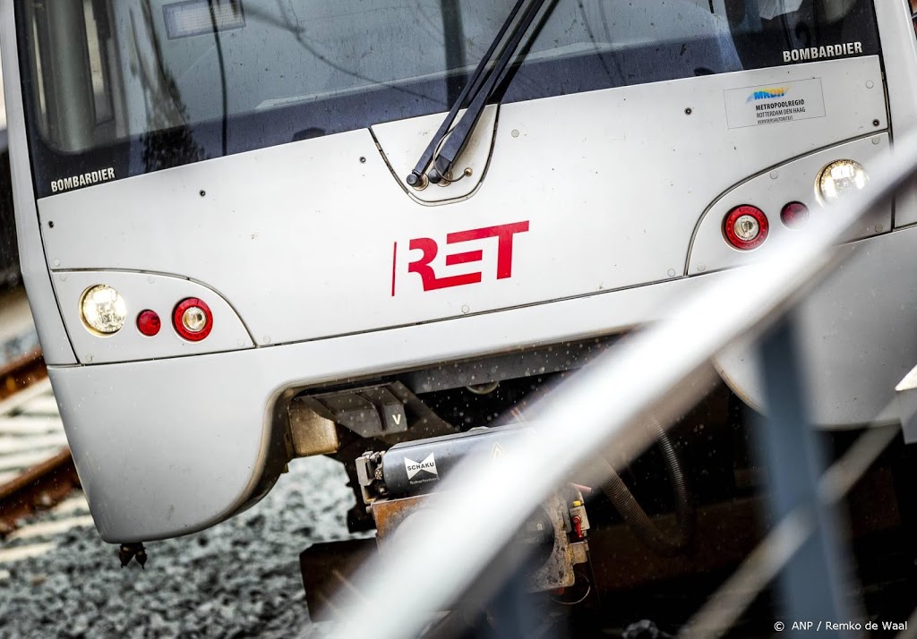 Halvering aantal reizigers zadelt Rotterdamse RET op met verlies