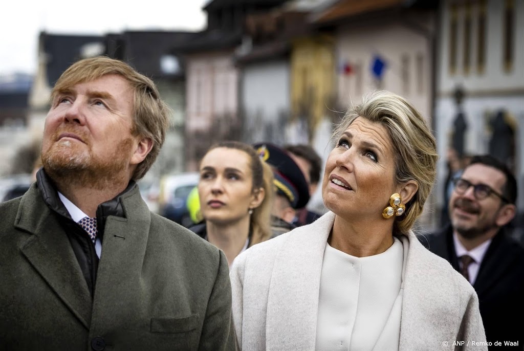 Rapportcijfer Willem-Alexander en Máxima gedaald, Amalia krijgt 7