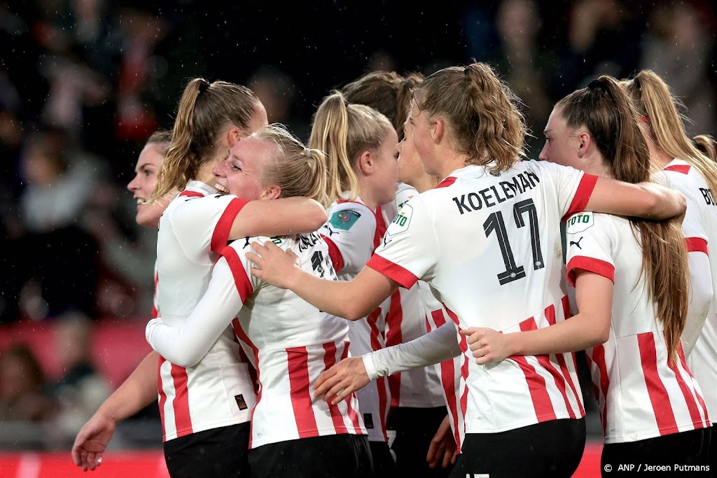 Voetbalsters PSV bereiken net als de mannen de bekerfinale