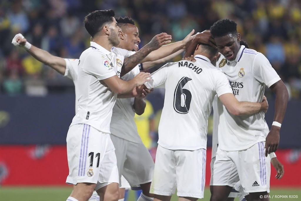Real Madrid neemt laat afstand van Cádiz
