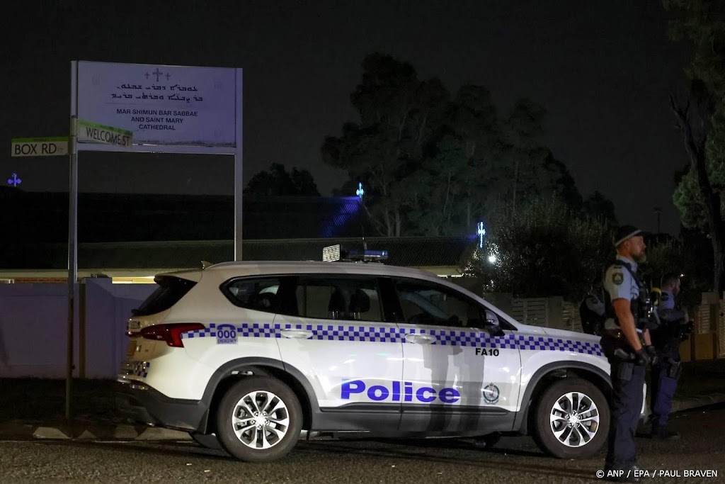 15-jarige opgepakt na neersteken bisschop Sydney