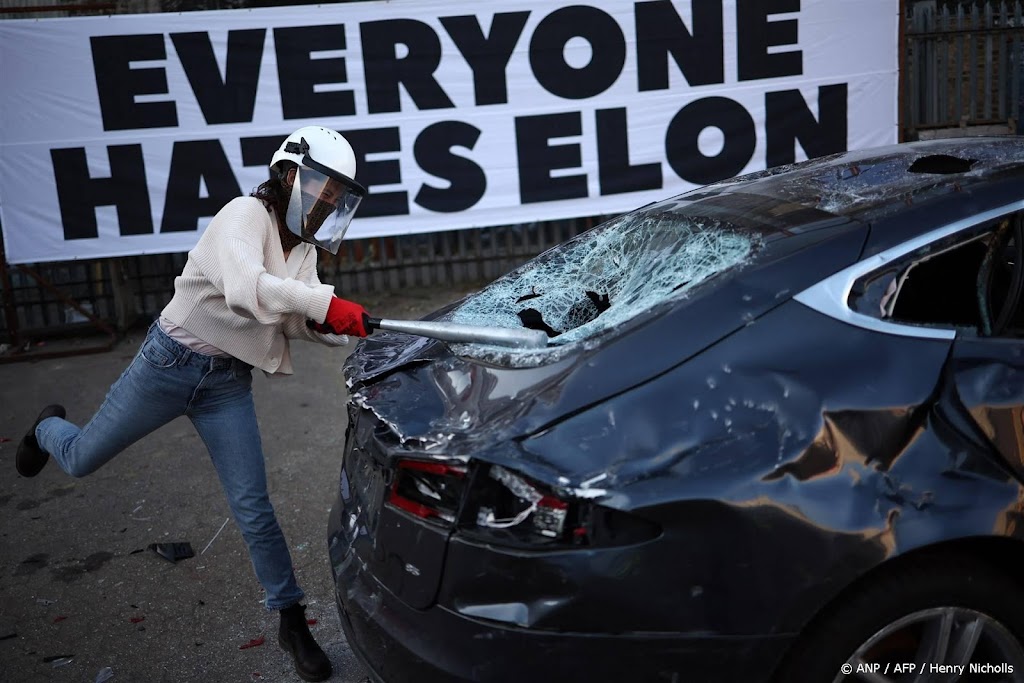 Verdachte in brand steken Tesla's aangeklaagd in VS