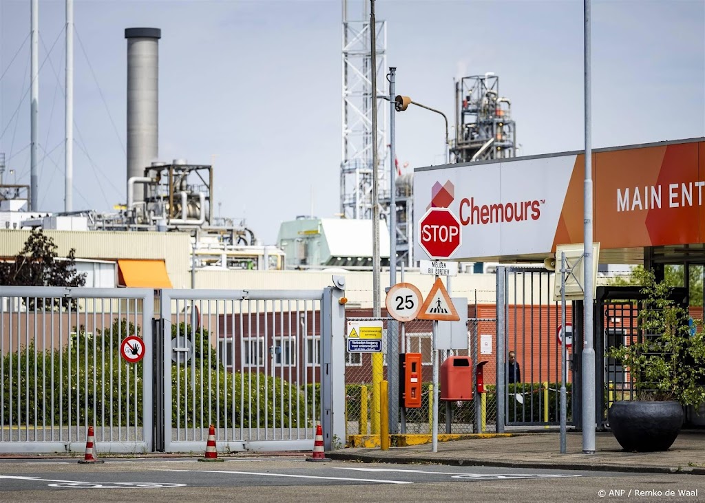 Politie-inval bij Chemours in strafrechtelijk onderzoek 
