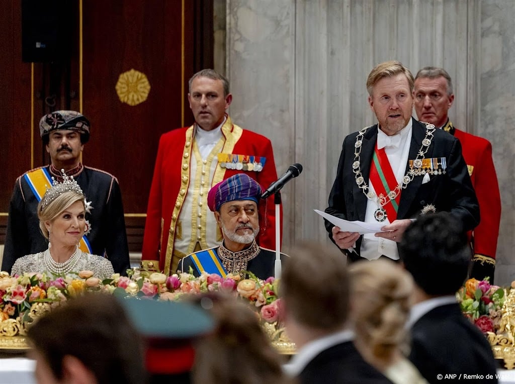 Koning benadrukt samenwerking met Oman in speech bij staatsbanket