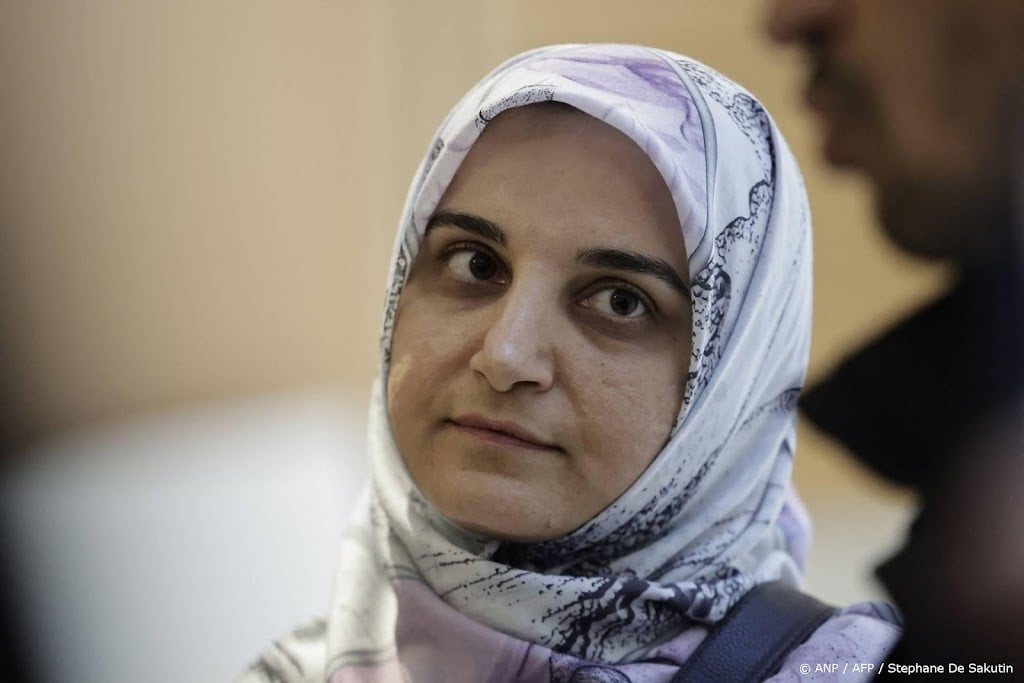 Door Frankrijk vrijgelaten Iraniër terug in thuisland