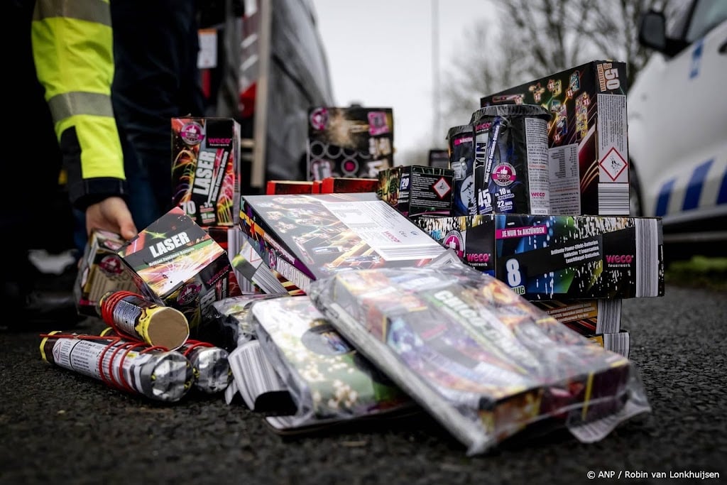 Nederland en Duitsland intensiveren aanpak zwaar vuurwerk