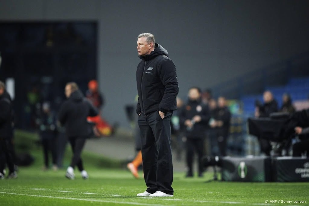 AZ-trainer Echteld spaart tegen Sjachtar spelers voor bekerfinale