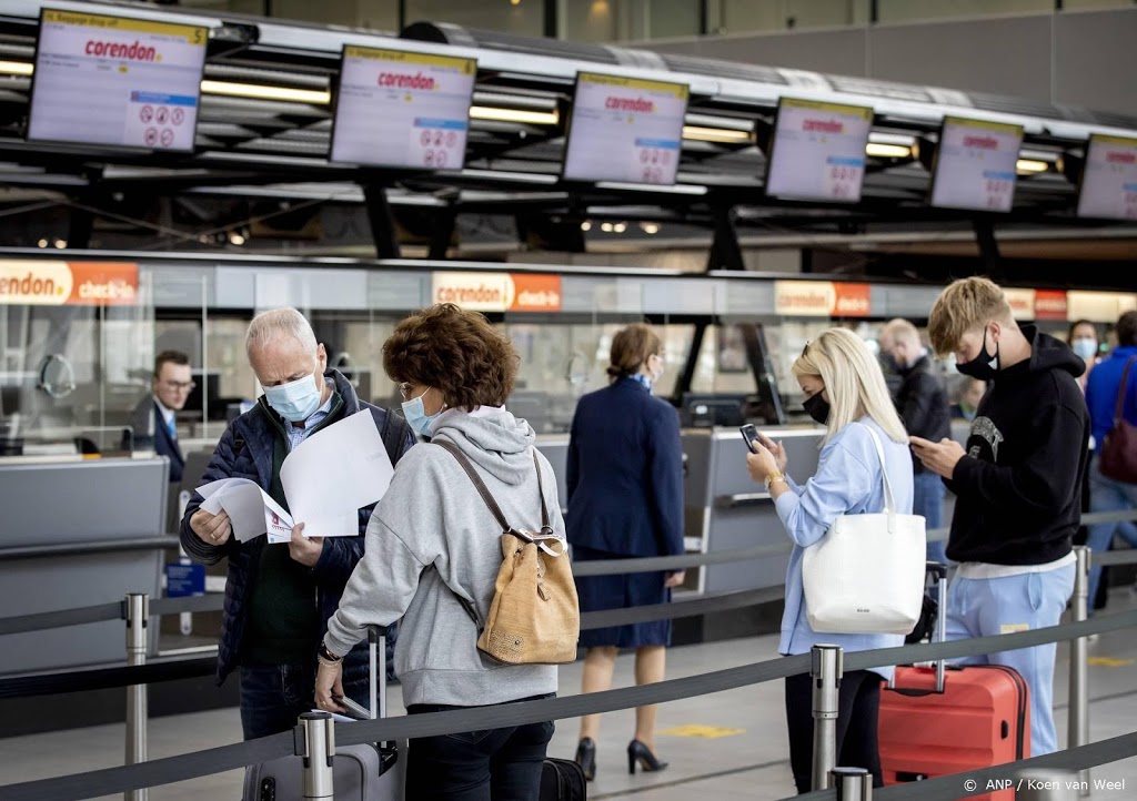 Kabinet blijft reizen naar meeste Europese vakantielanden ontraden