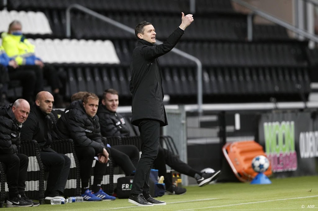 NEC schakelt Almere City FC uit en mag blijven dromen 