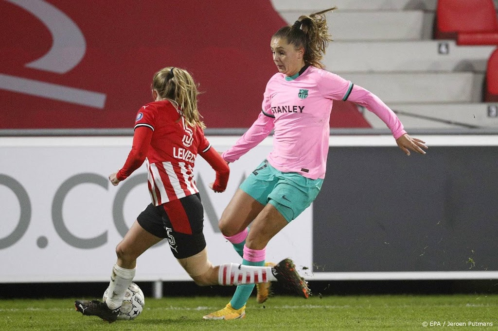 Martens maakt rentree bij voetbalsters Barcelona