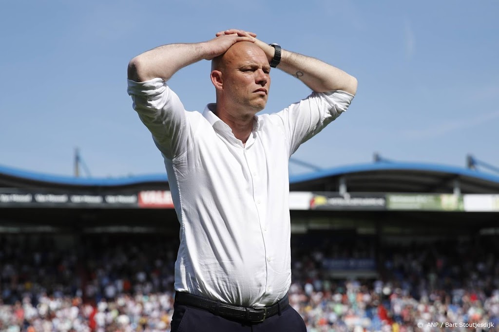 Trainer Hofland voelt 'leegte' na degradatie Willem II