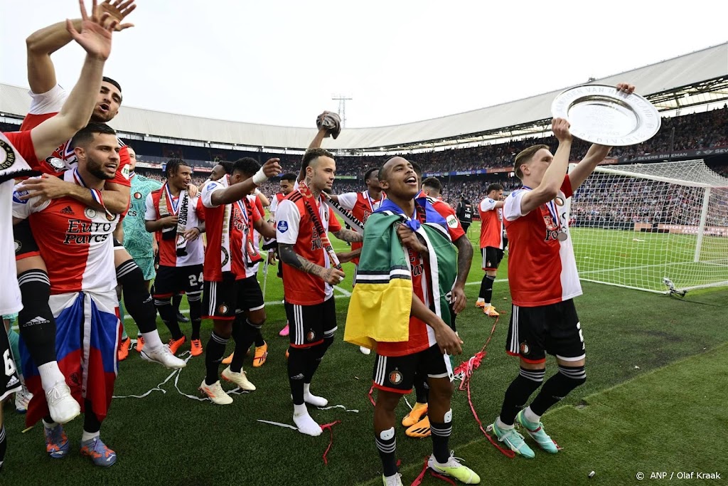 Bijna miljoen kijkers voor kampioensduel Feyenoord