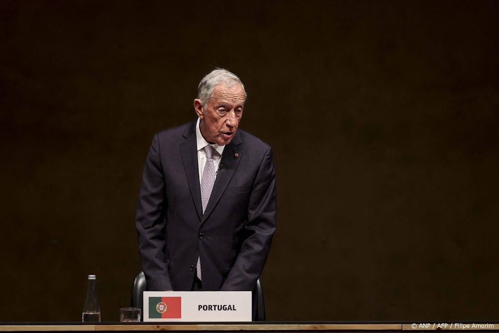 Poging president Portugal te straffen voor landverraad faalt