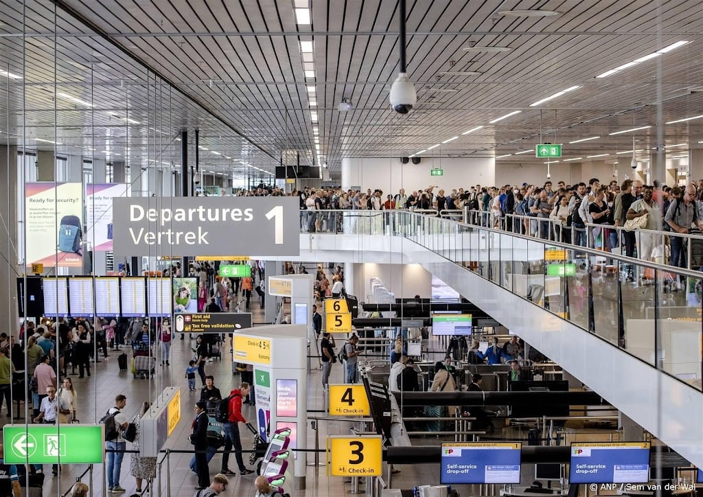 Aantal vliegtuigpassagiers in Nederland gestegen met 15 procent
