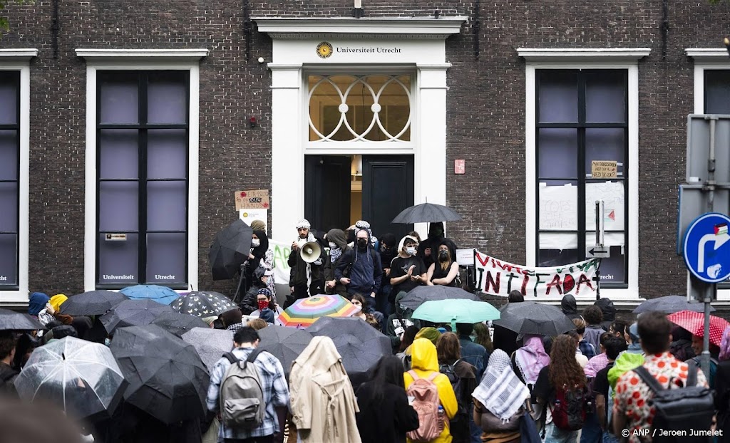 Onderhandelaar naar pro-Palestijnse betogers die UU bezetten