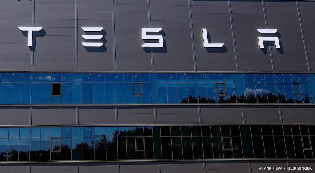Rechtszaak om misleiding rond rijhulp Tesla in VS mag doorgaan
