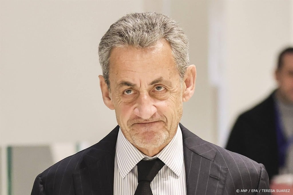 Franse oud-president Sarkozy voorwaardelijk vrij