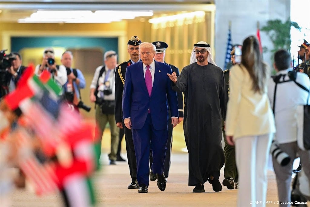 Trump aangekomen in Abu Dhabi voor slot reis door Midden-Oosten