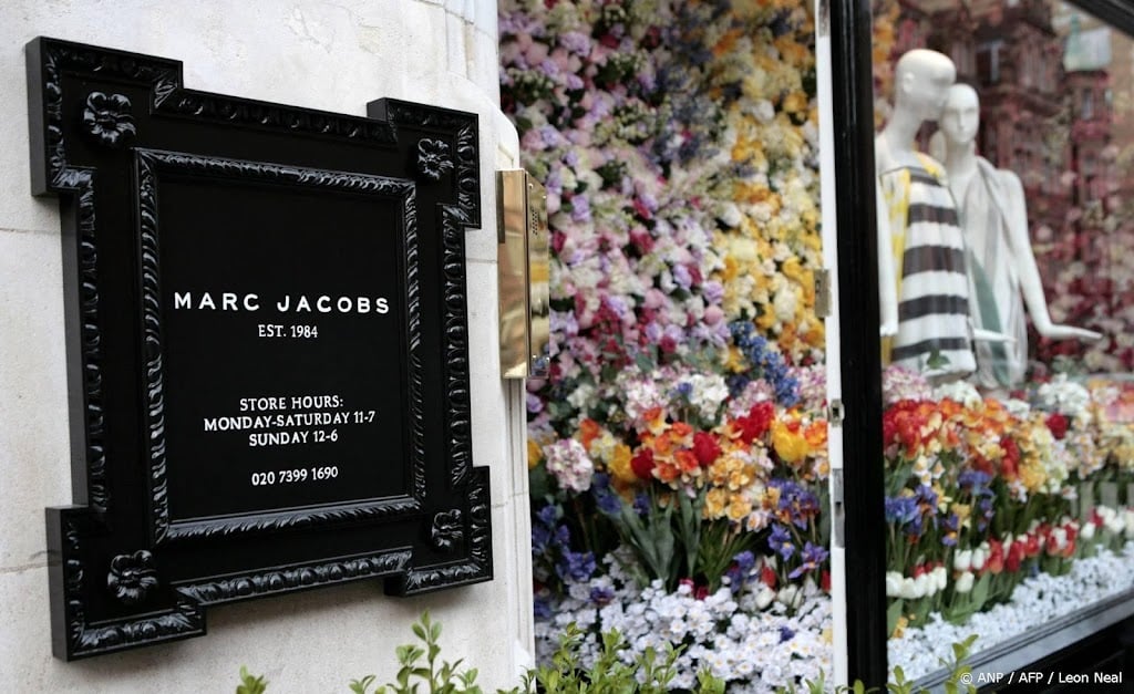 Luxeconcern LVMH verkoopt merk Marc Jacobs aan eigenaar G-Star