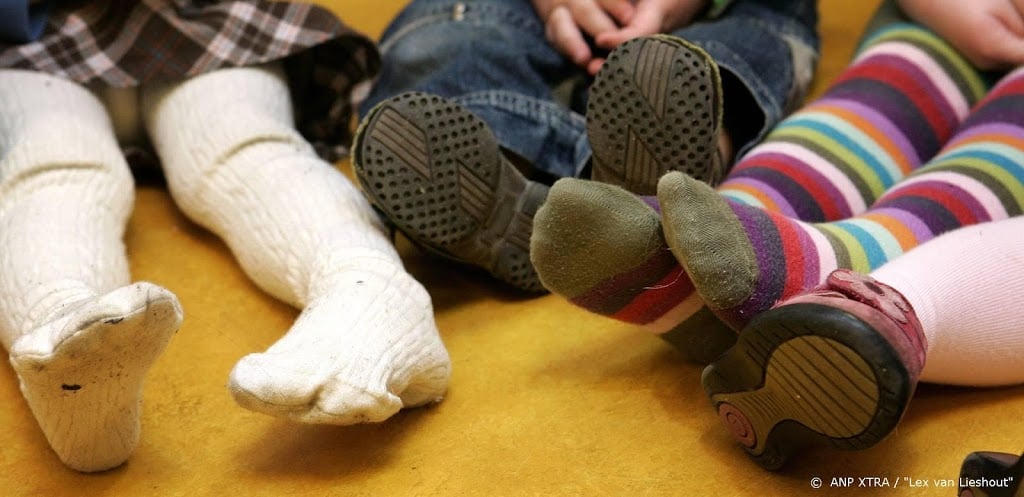 Artsen: kind met snottebel kan gewoon naar de opvang