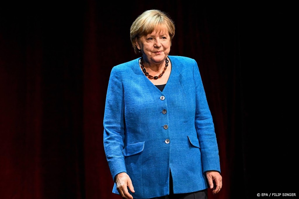 Merkel schond recht met bemoeienis verkiezing premier Thüringen