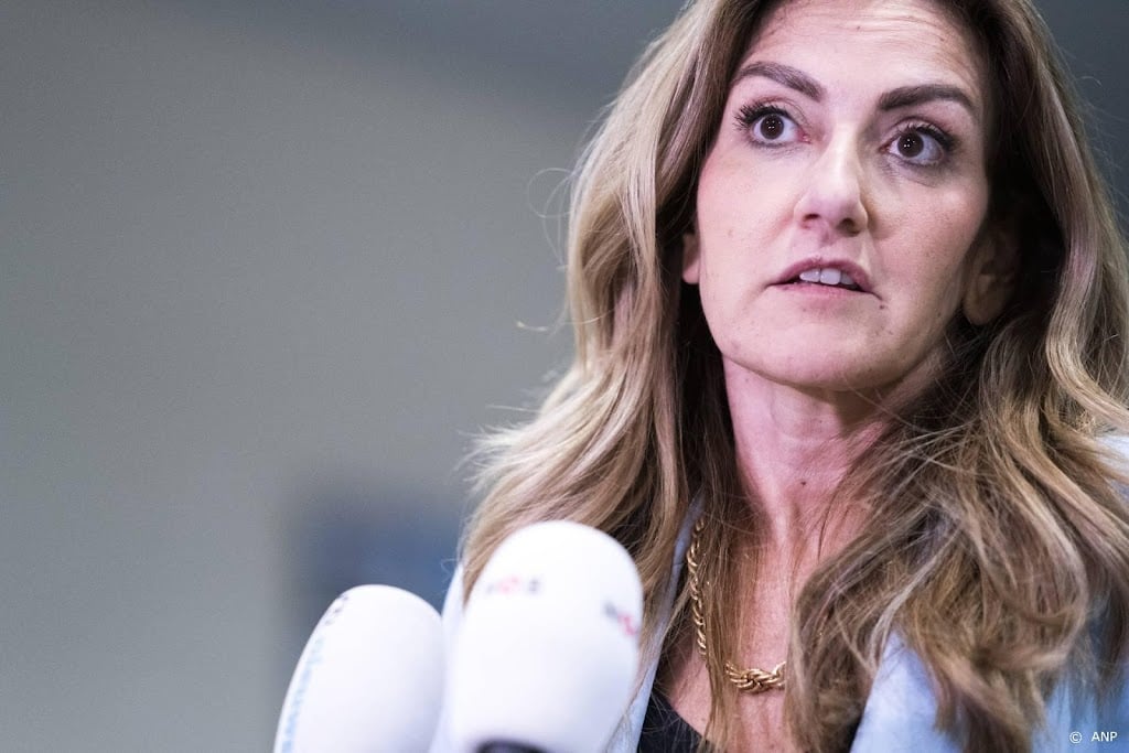 Steeds meer stadionverboden, minister 'verbijsterd' over geweld