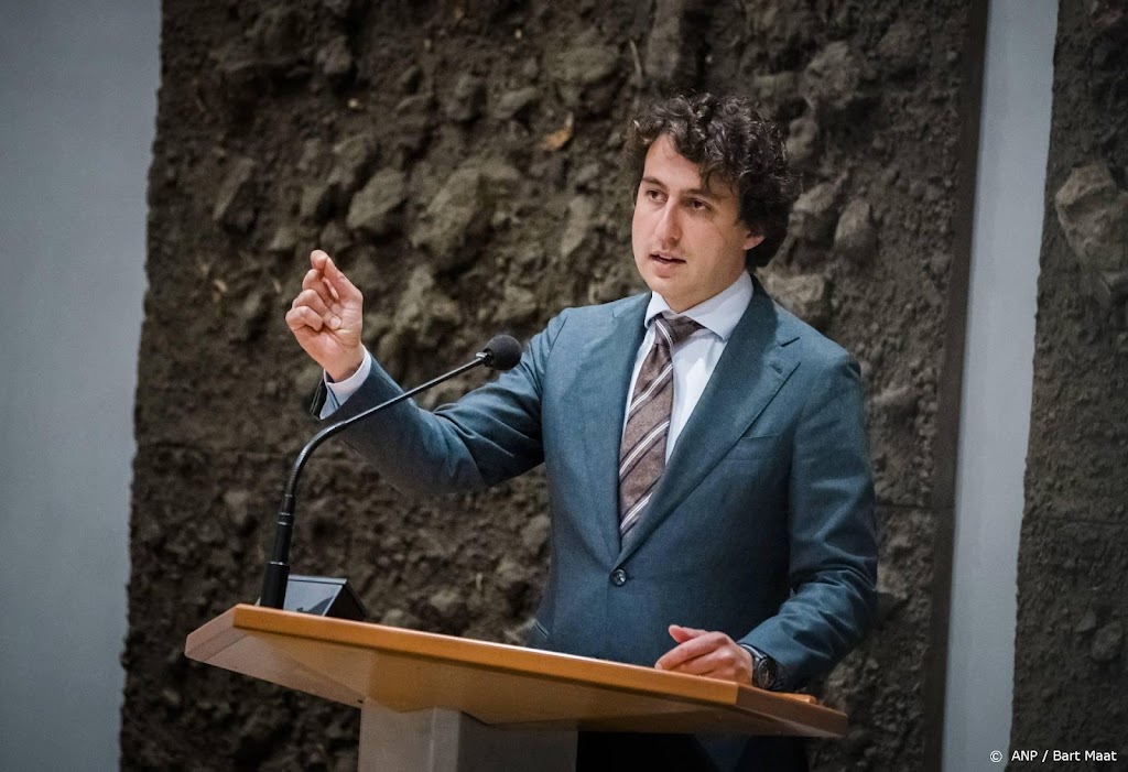 Oppositie laakt 'treuzelen' coalitie met steun voor huishoudens