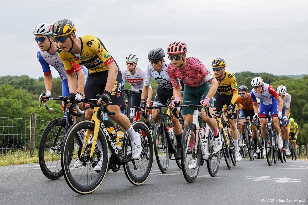 Van den Berg sprint naar ritwinst Route d'Occitanie