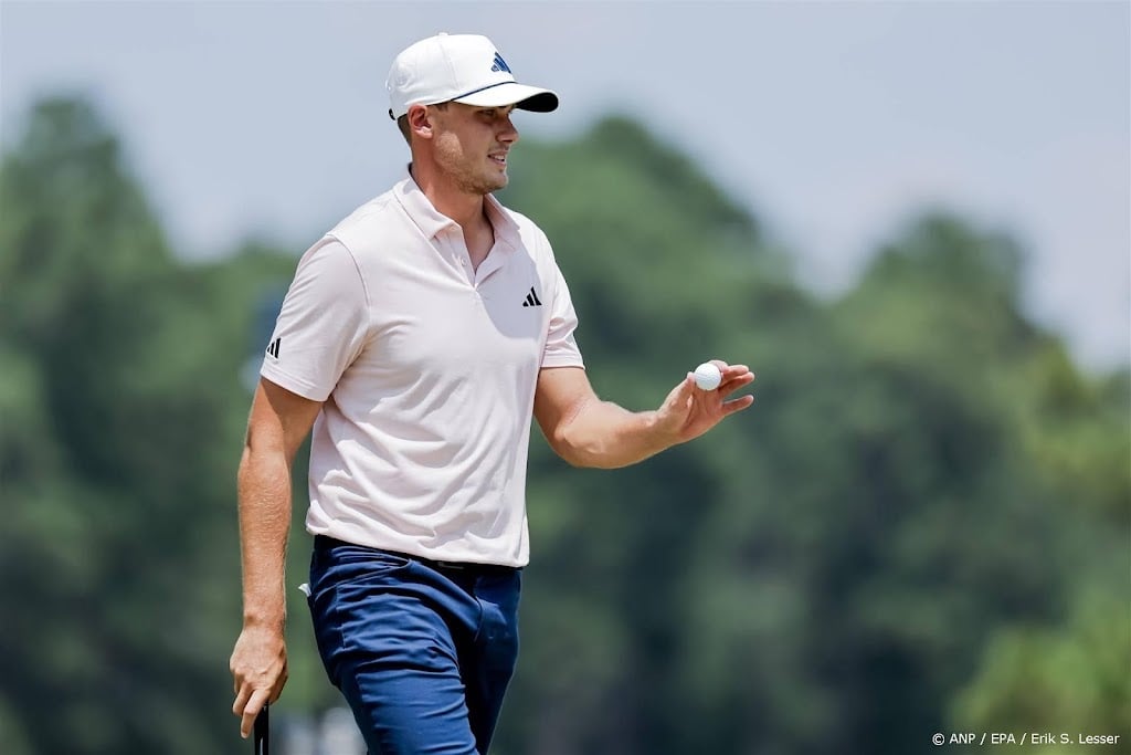 Zweedse golfer Åberg (24) leidt US Open, Woods al uitgeschakeld