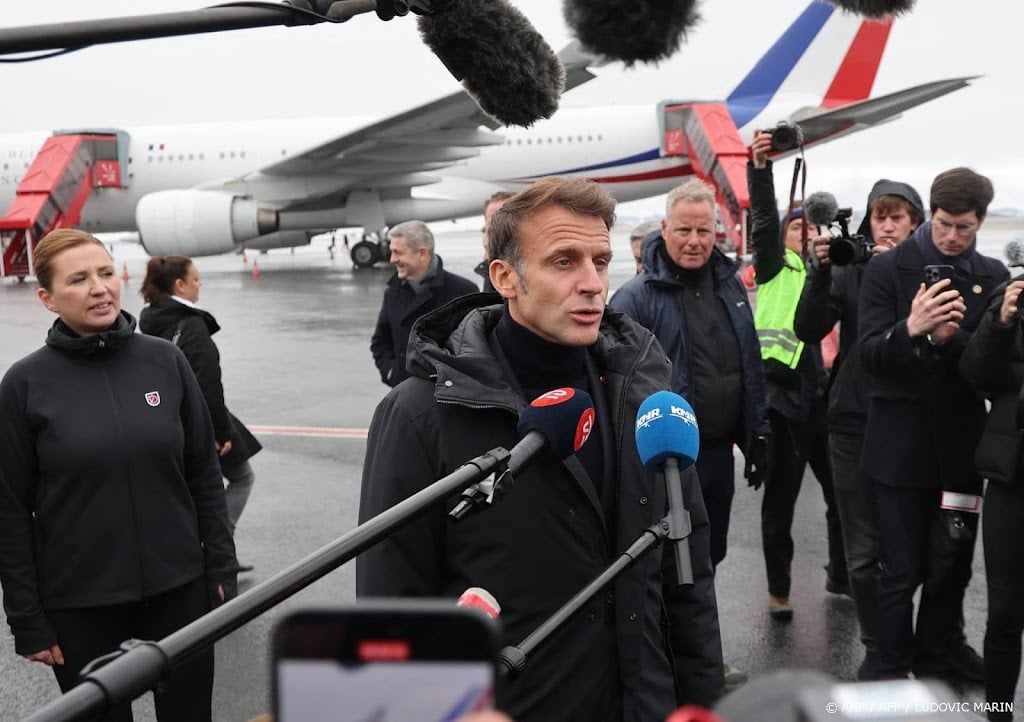 Macron bekritiseert annexatiewens Trump bij bezoek aan Groenland