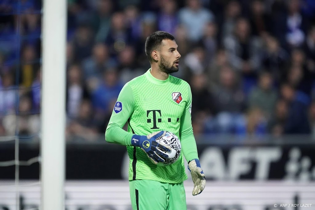 FC Emmen haalt Duitse doelman Oelschlägel