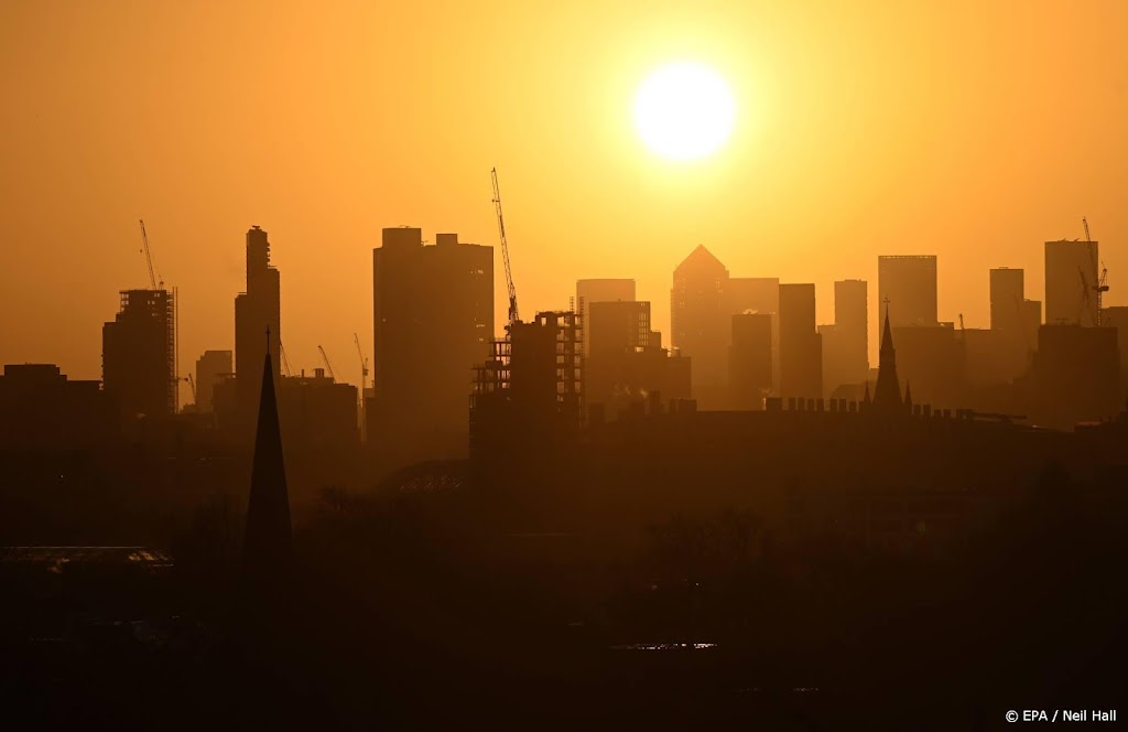 Brits KNMI komt voor het eerst met code rood voor extreme hitte