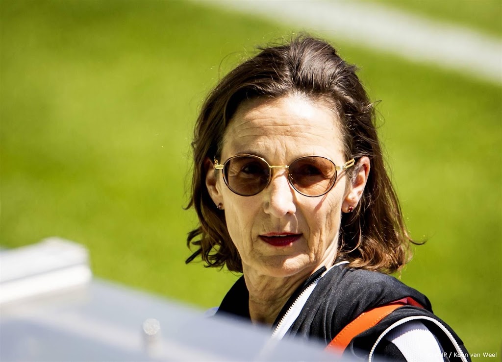KNVB-directeur Van Leeuwen hoopt op snelle oplossing Vitesse
