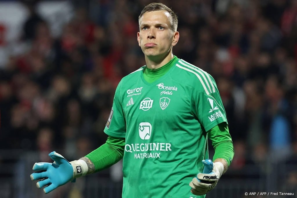 Aston Villa neemt keeper Bizot over van Stade Brest