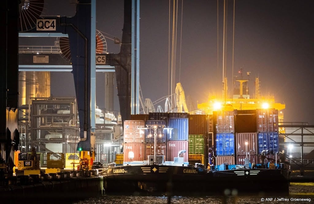 Giftig lek in haven bij Antwerpen, 1 persoon naar intensive care