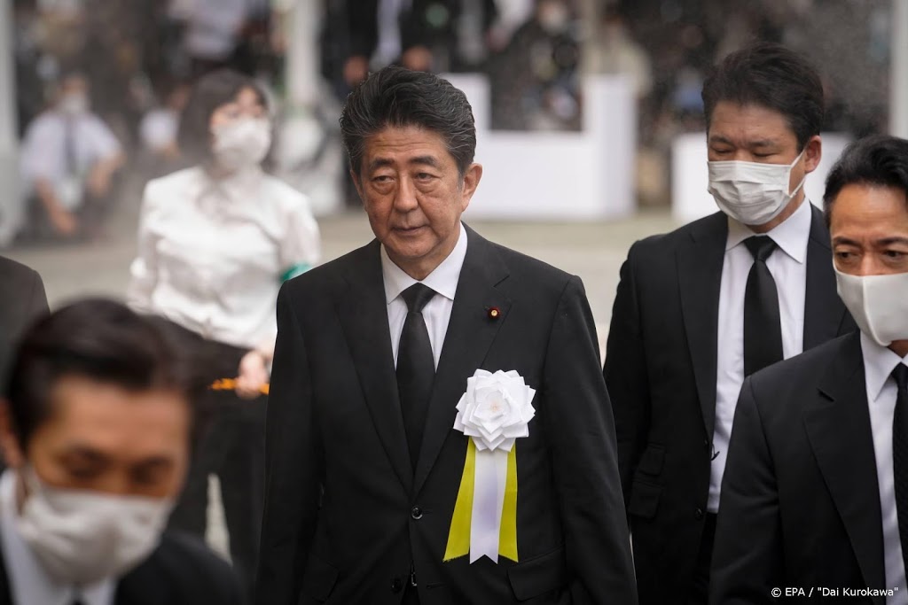 Premier Japan herdenkt doden WOII met offer aan omstreden tempel