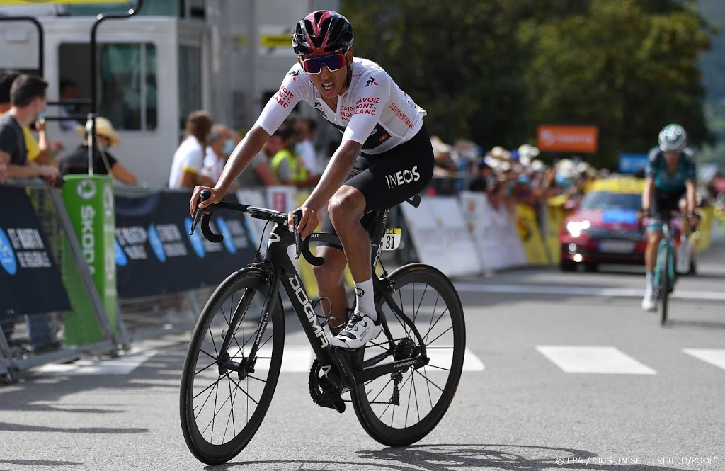 Bernal verlaat Critérium du Dauphiné wegens rugproblemen