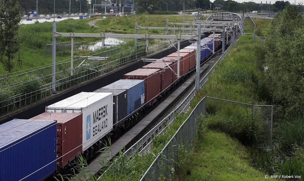 ProRail en wegvervoerders verwachten meer drukte door laag water