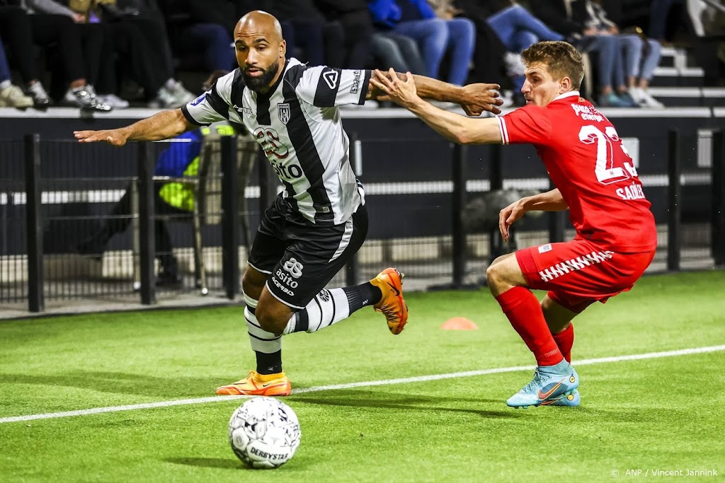 Heracles na ruime zege op Jong Utrecht aan kop in eerste divisie