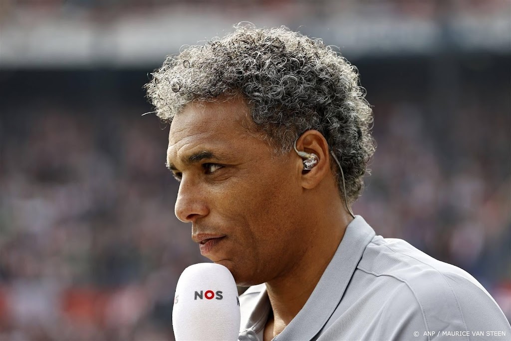 Advocaat Steijn geeft Van Hooijdonk tot en met vrijdag de tijd 