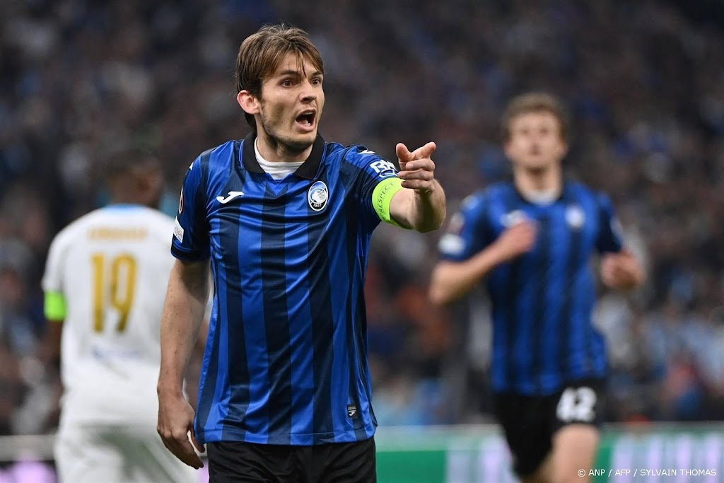 Voetballer De Roon hoopt op snel einde transfergedoe Koopmeiners
