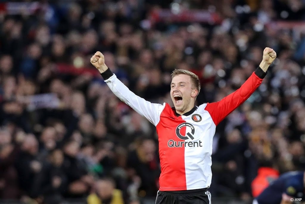 PEC Zwolle huurt oud-Feyenoorder Vente van Hibernian