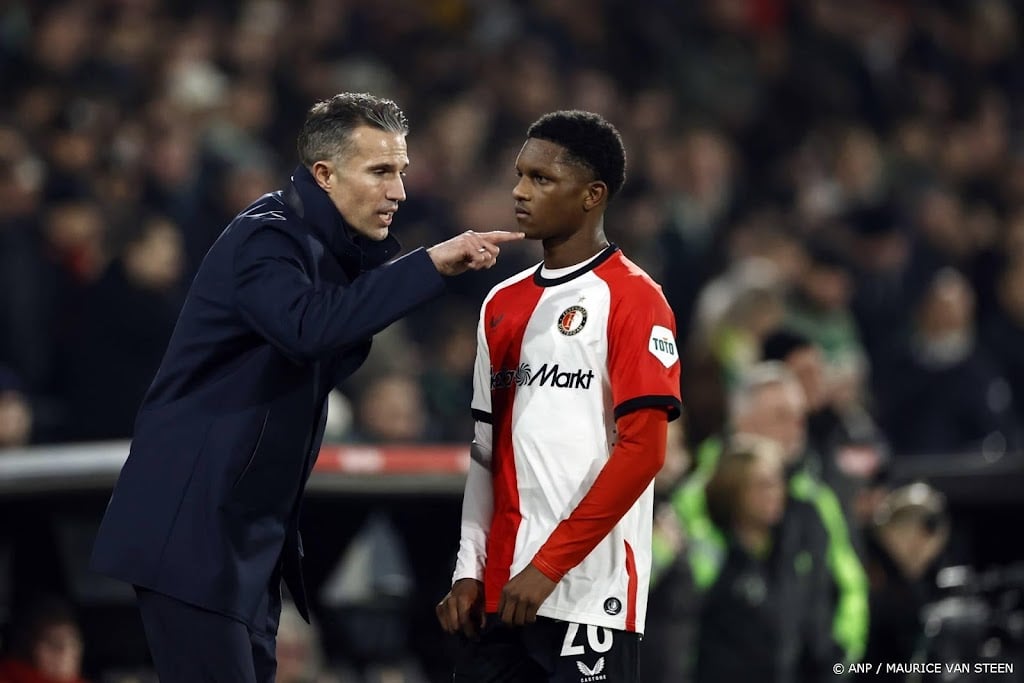 Van Persie verwacht Read volgende maand terug bij Feyenoord