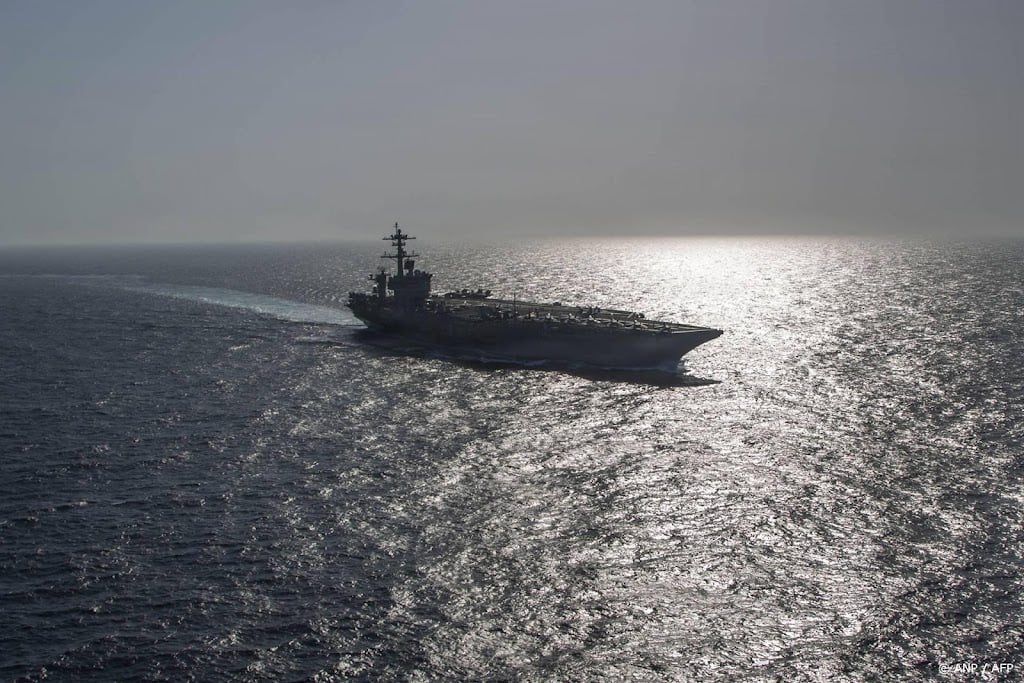 Trump ontkent misstanden op vliegdekschip in Midden-Oosten